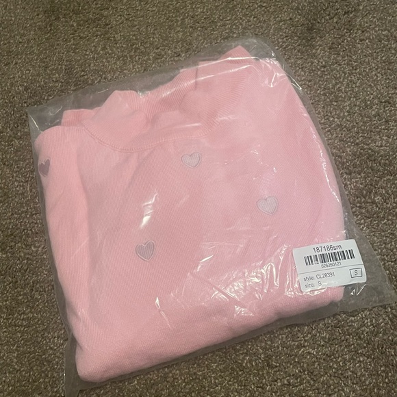 Women’s Heart Sweater. Never Worn Brand New - Picture 3 of 5
